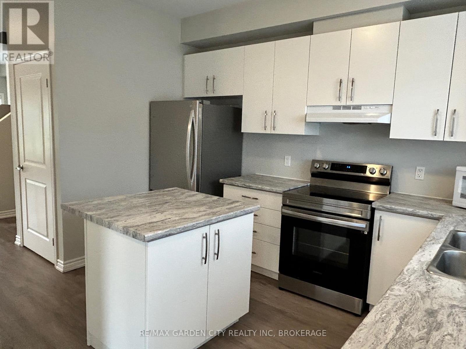 8 - 182 Broadway Lane, Welland, Ontario  L3C 0J2 - Photo 10 - X13248026