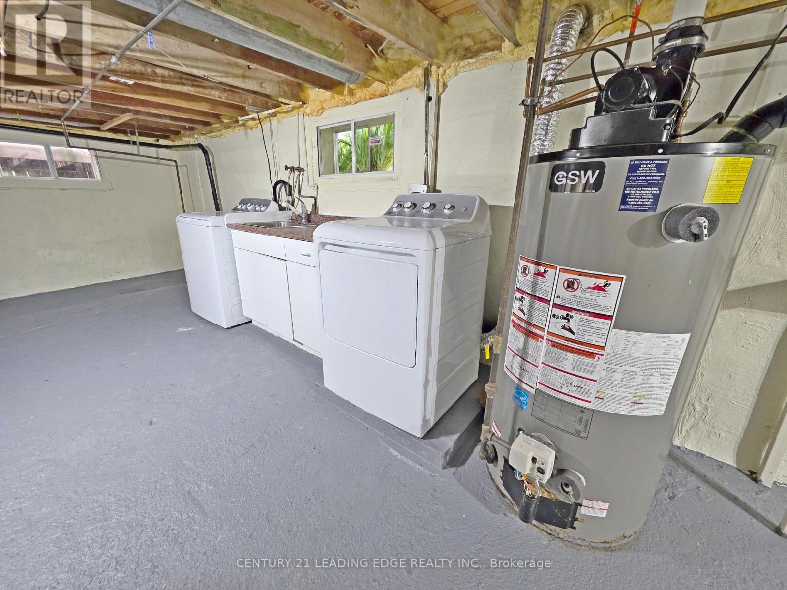 500 The Queensway South, Georgina, Ontario  L4P 2E3 - Photo 36 - N13247758