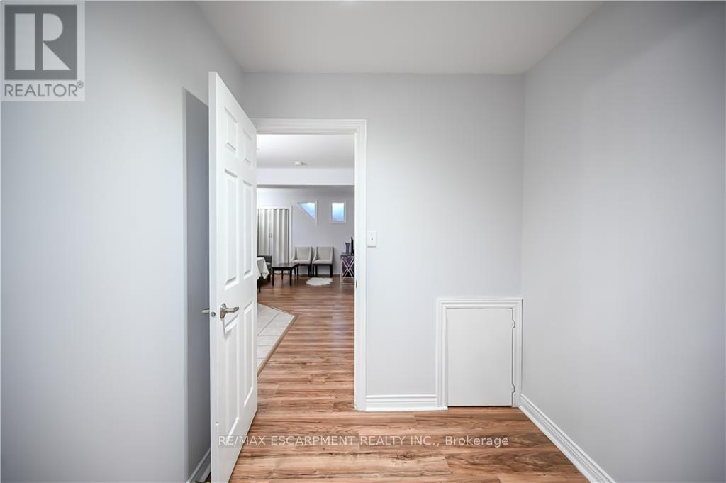 Lower - 296 Winterberry Drive, Hamilton, Ontario  L8J 2N5 - Photo 23 - X13247800