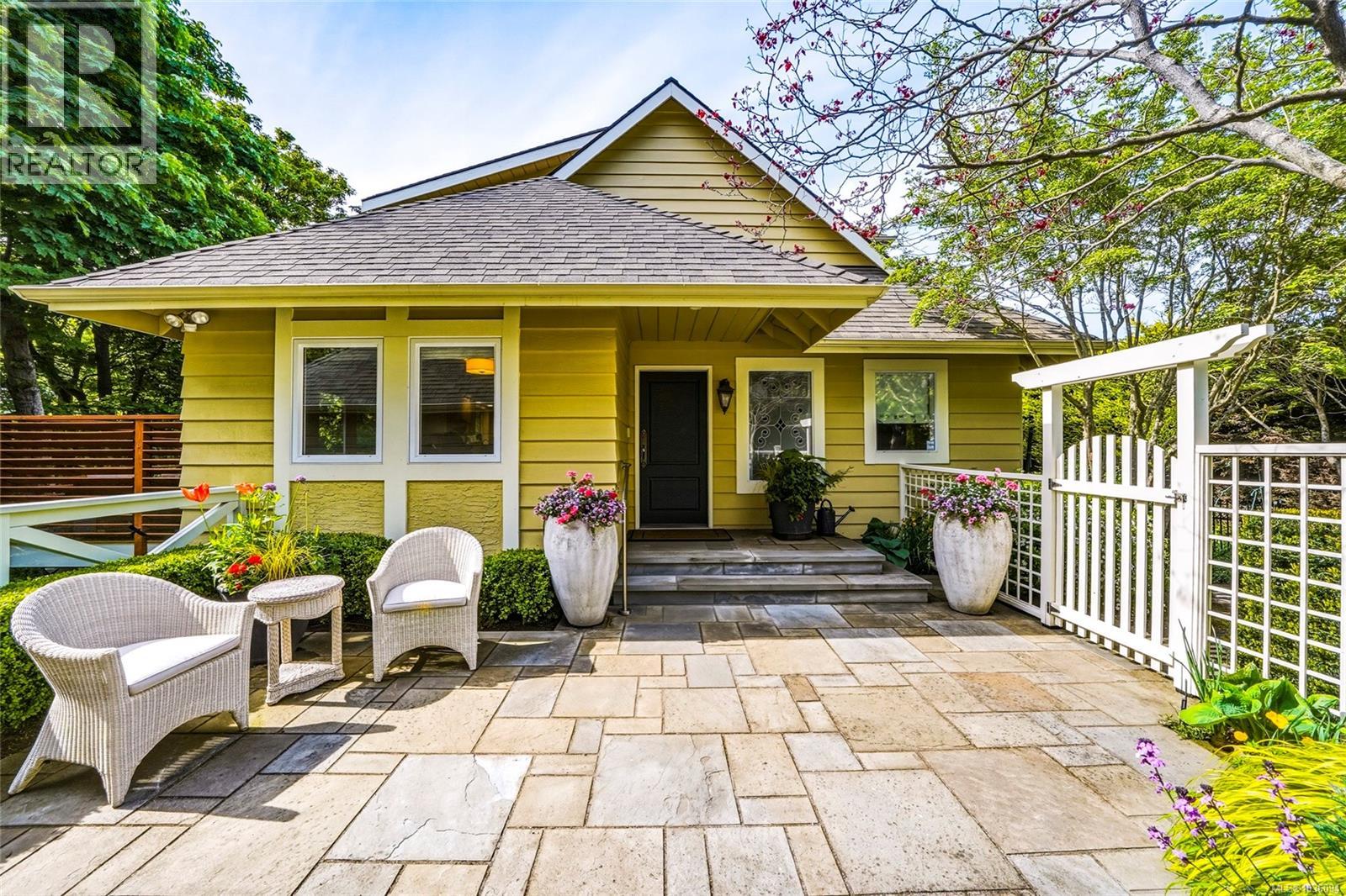590 Island Rd, Oak Bay, British Columbia  V8S 2T6 - Photo 14 - 1036094
