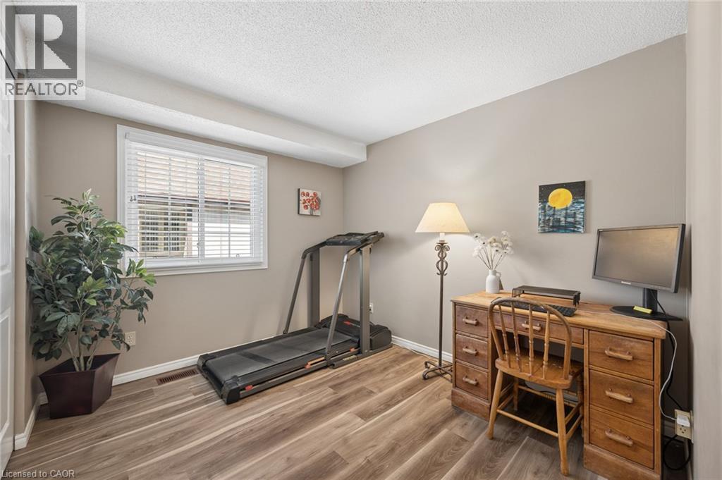 236 Kingswood Drive Unit# 8, Kitchener, Ontario  N2E 2K2 - Photo 37 - 40836763