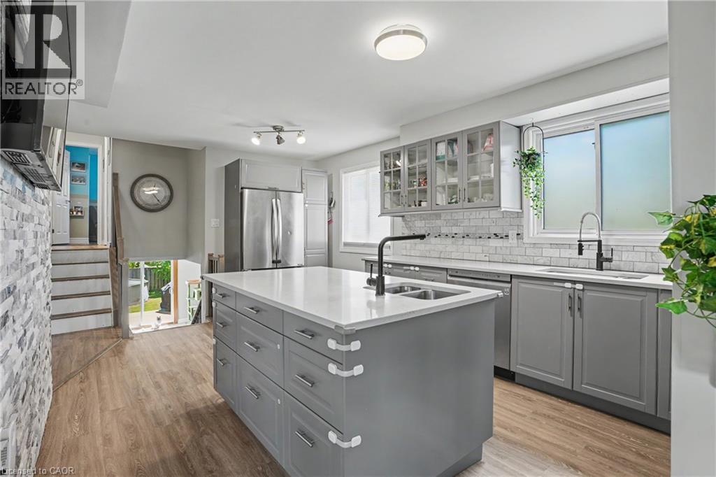 7 Rembrandt Drive, Grimsby, Ontario  L3M 4Z6 - Photo 8 - 40833696