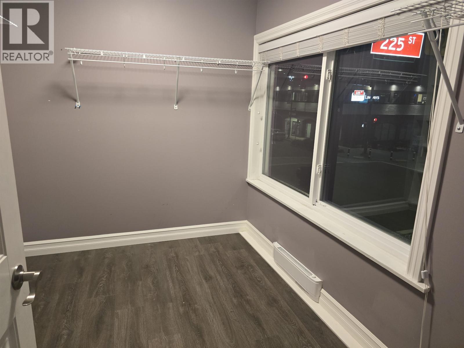 22504 Lougheed Highway, Maple Ridge, British Columbia  V2X 2V1 - Photo 2 - C8079264