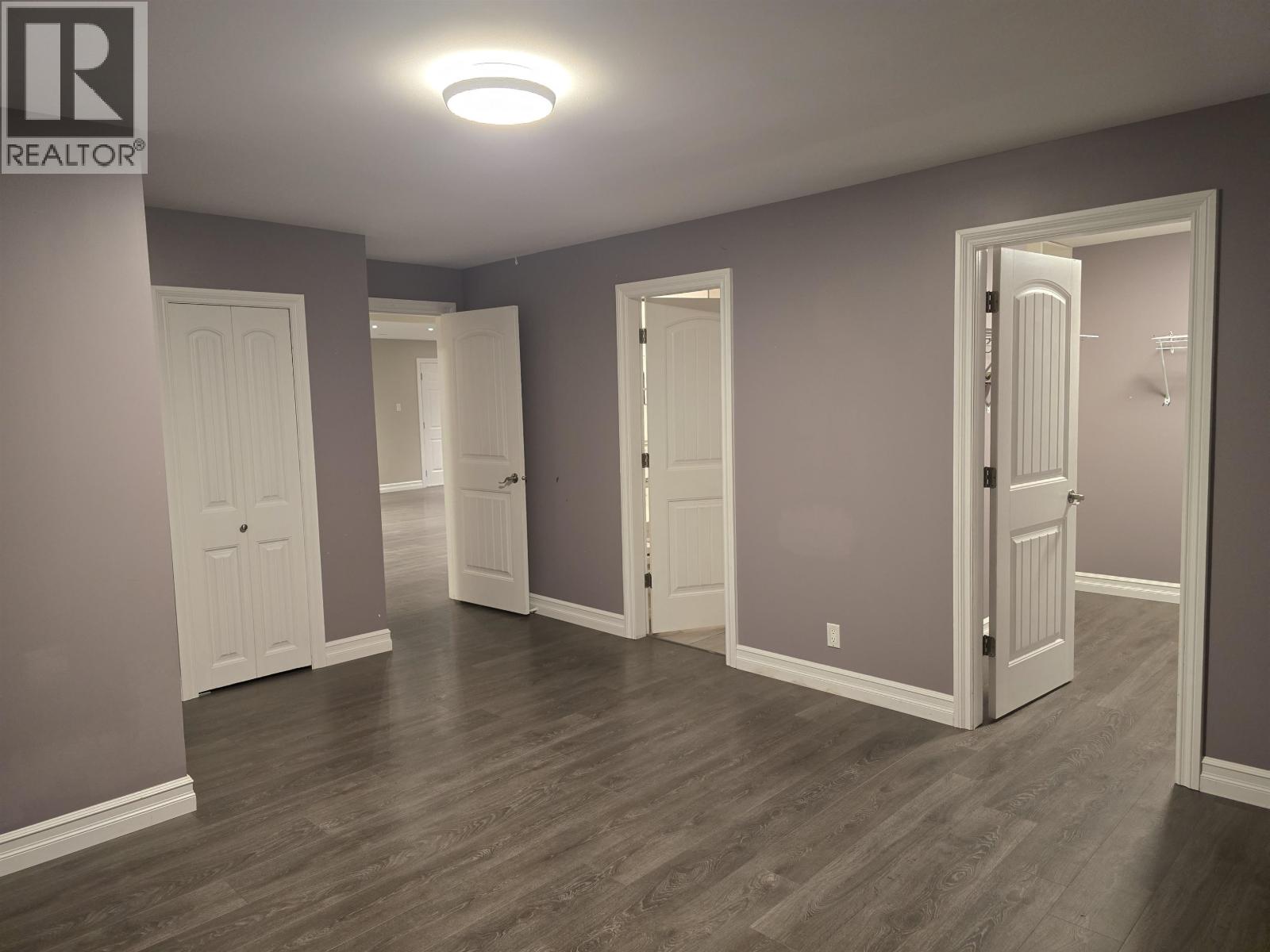 22504 Lougheed Highway, Maple Ridge, British Columbia  V2X 2V1 - Photo 5 - C8079264