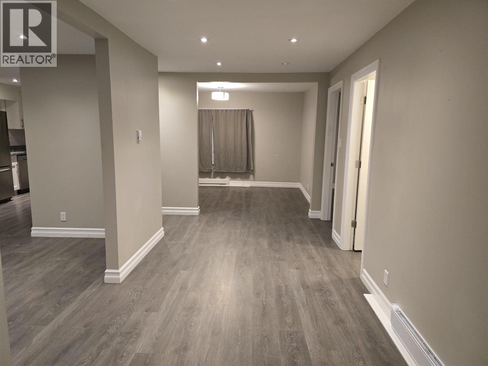 22504 Lougheed Highway, Maple Ridge, British Columbia  V2X 2V1 - Photo 9 - C8079264