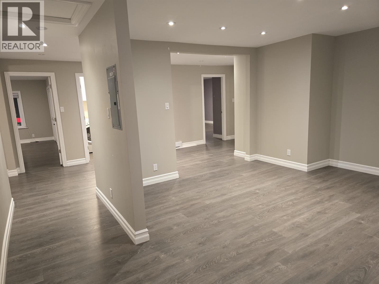 22504 Lougheed Highway, Maple Ridge, British Columbia  V2X 2V1 - Photo 24 - C8079264