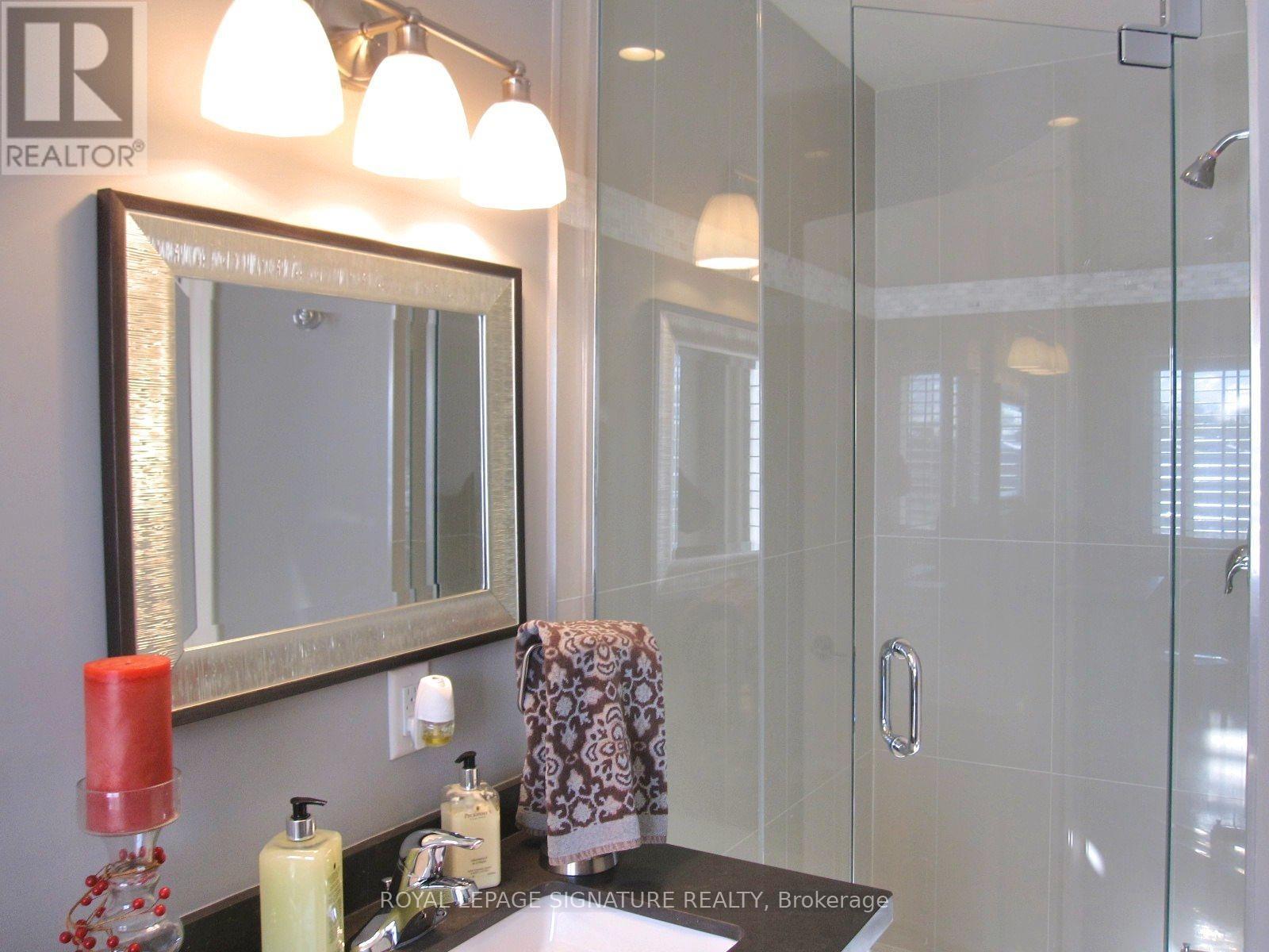 18b Algoma Street, Toronto, Ontario  M8Y 1C3 - Photo 23 - W13240096