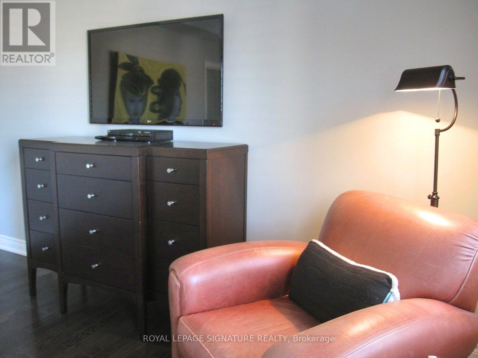18b Algoma Street, Toronto, Ontario  M8Y 1C3 - Photo 25 - W13240096