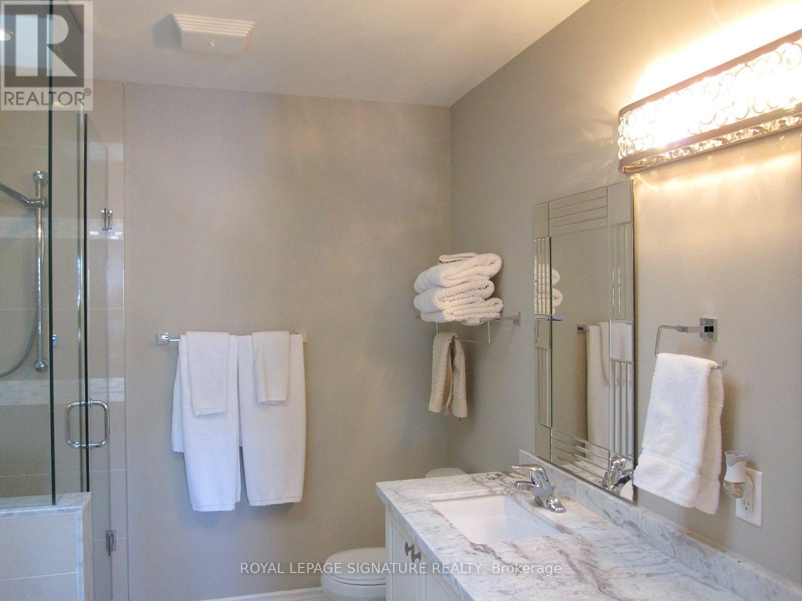 18b Algoma Street, Toronto, Ontario  M8Y 1C3 - Photo 31 - W13240096
