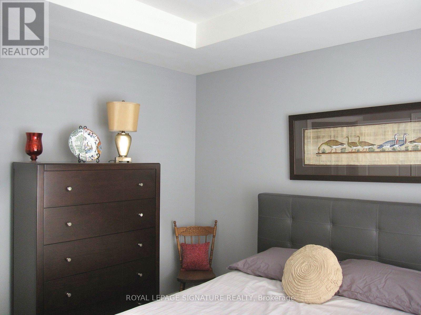18b Algoma Street, Toronto, Ontario  M8Y 1C3 - Photo 9 - W13240096