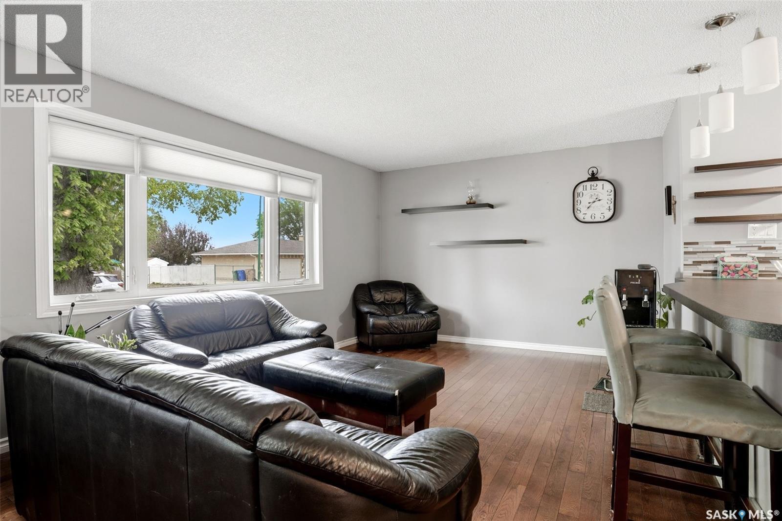 14 Wheeler Crescent, Regina, Saskatchewan  S4R 6H5 - Photo 4 - SK038343