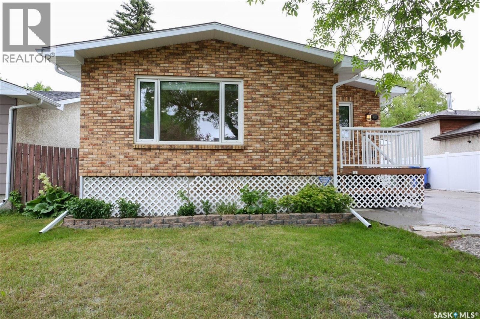 1606 7th Avenue E, Regina, Saskatchewan  S4N 5S6 - Photo 2 - SK038275