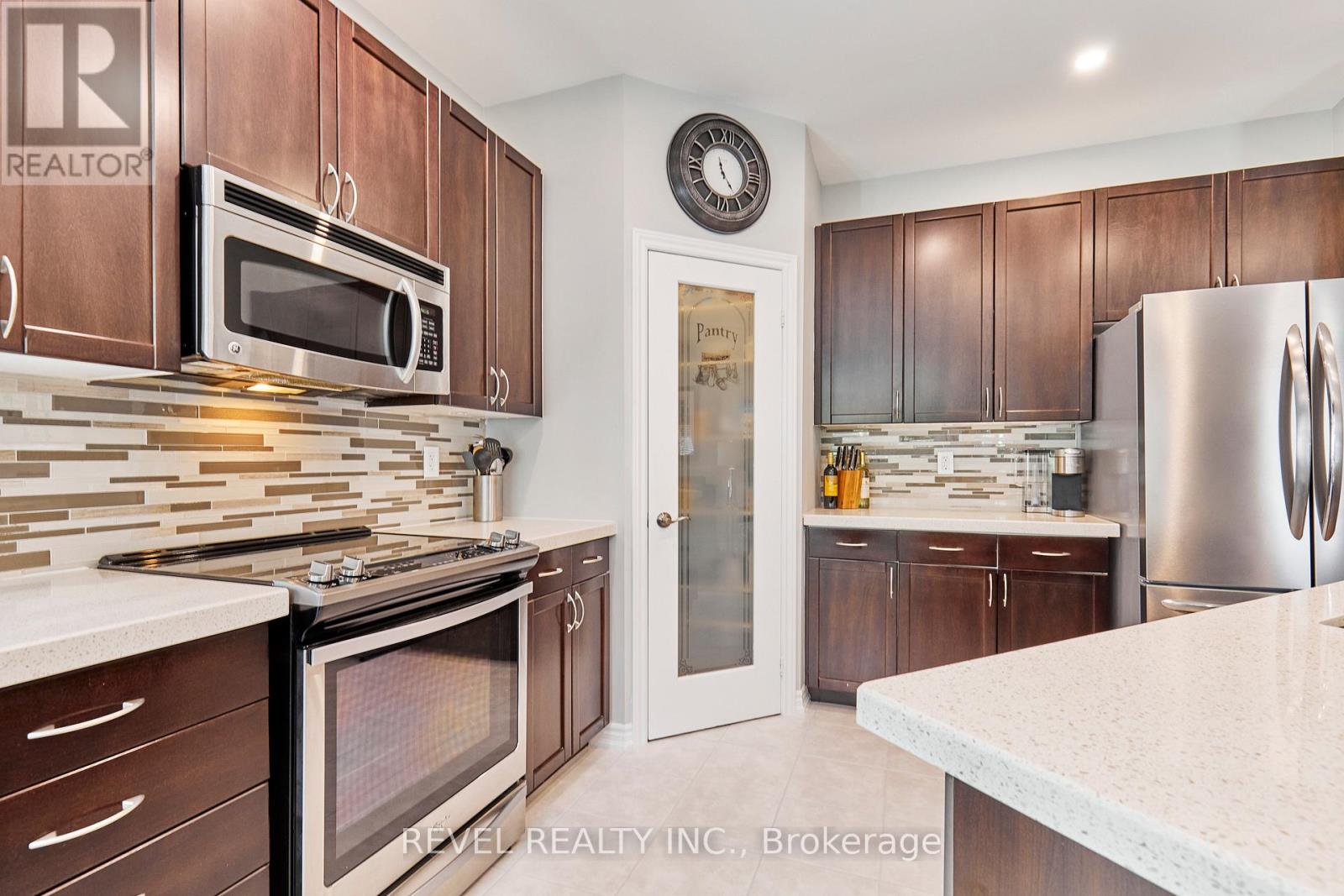 535 Kingsfield Loop, Oshawa, Ontario  L1K 0H8 - Photo 10 - E13248184