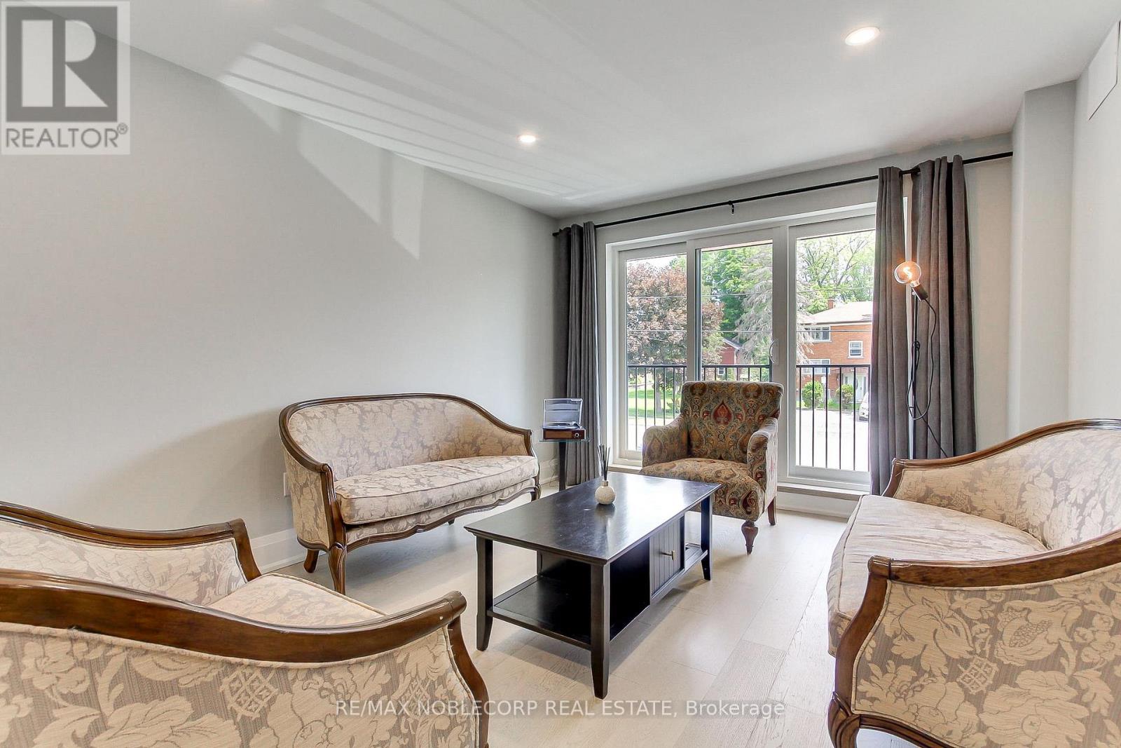 606 Green Street, Whitby, Ontario  L1N 4E8 - Photo 6 - E13248208