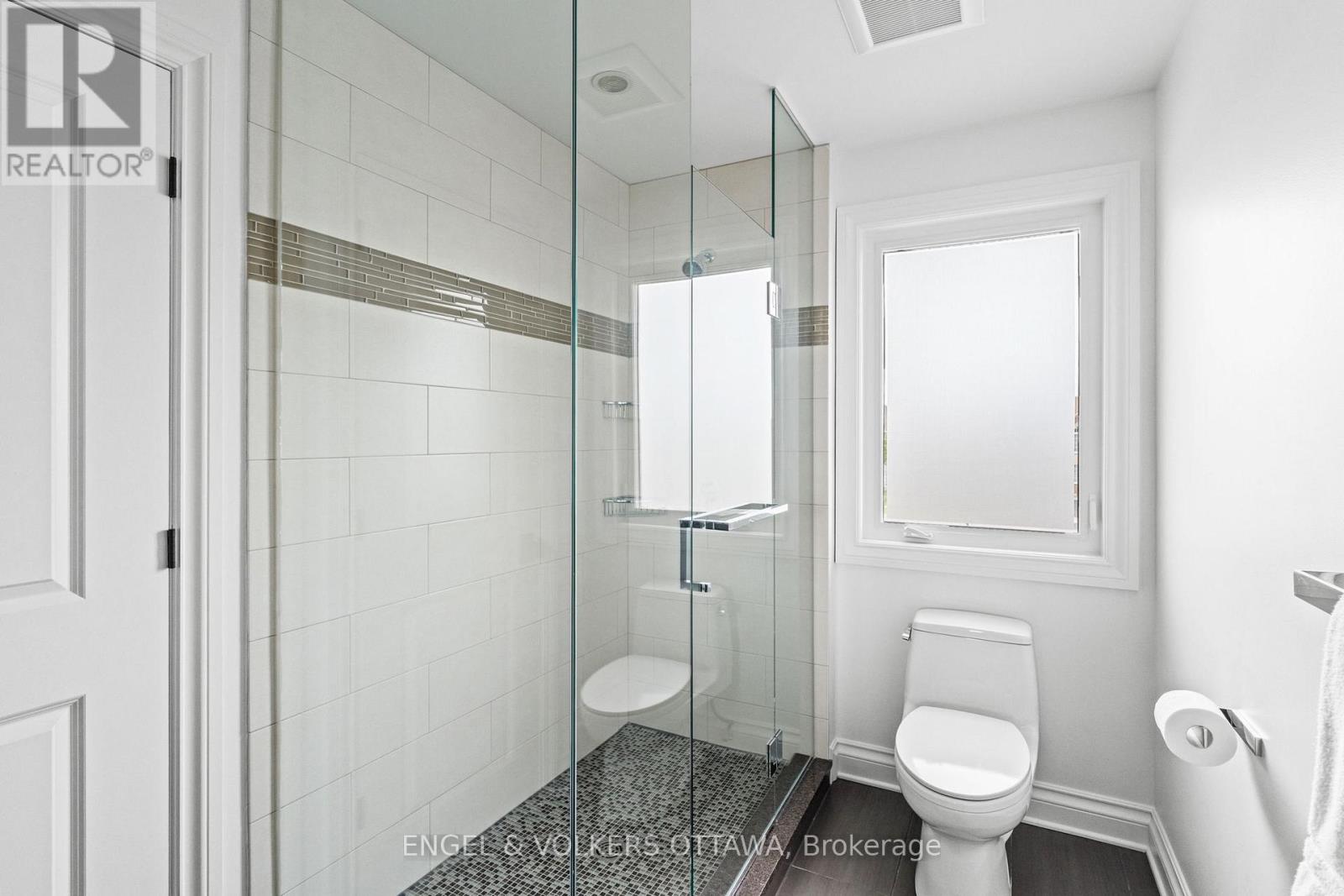 151 Winding Way, Ottawa, Ontario  K2C 3H1 - Photo 32 - X13063494