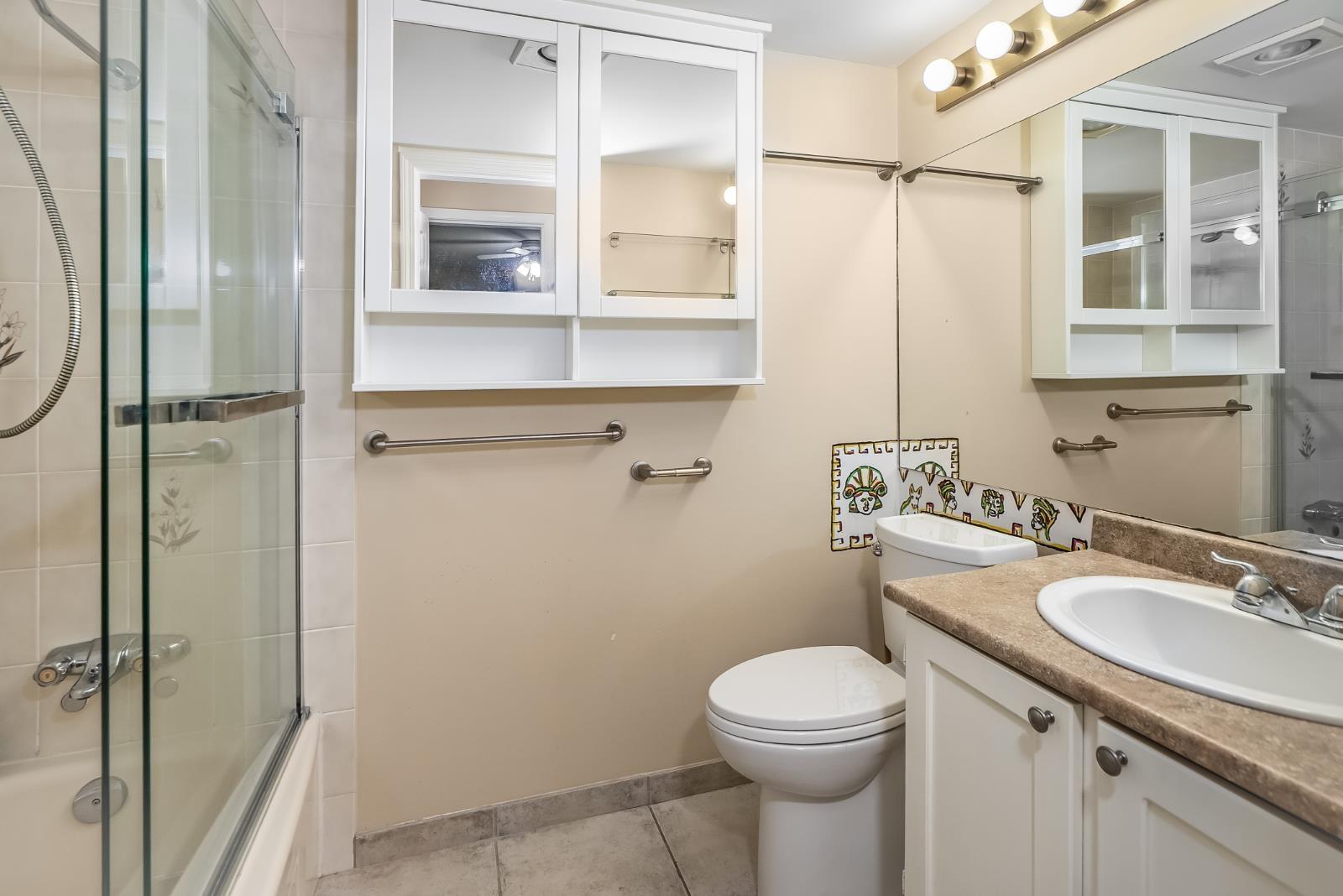 309 1350 Vidal Street, White Rock, British Columbia  V4B 5G6 - Photo 18 - R3131637