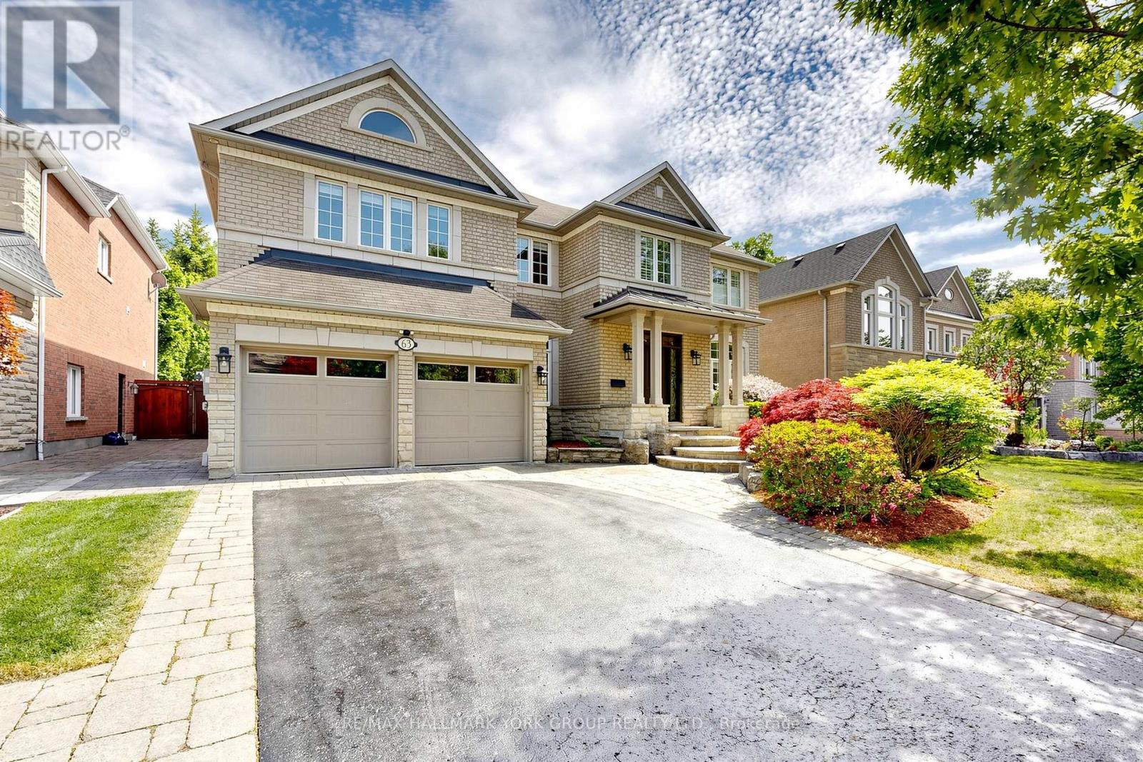 63 WILLIS DRIVE, Aurora, Ontario