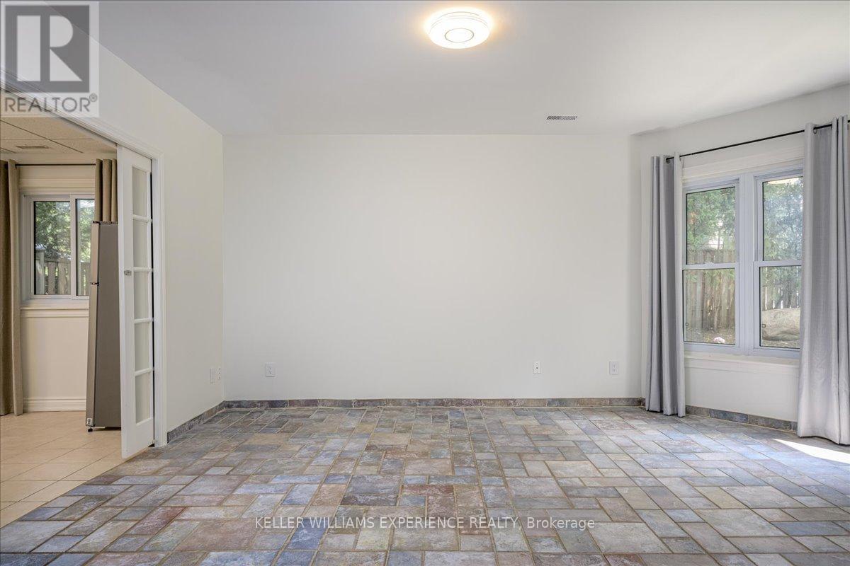 2030 Lilac Drive, Innisfil, Ontario  L9S 1Y9 - Photo 19 - N13248144