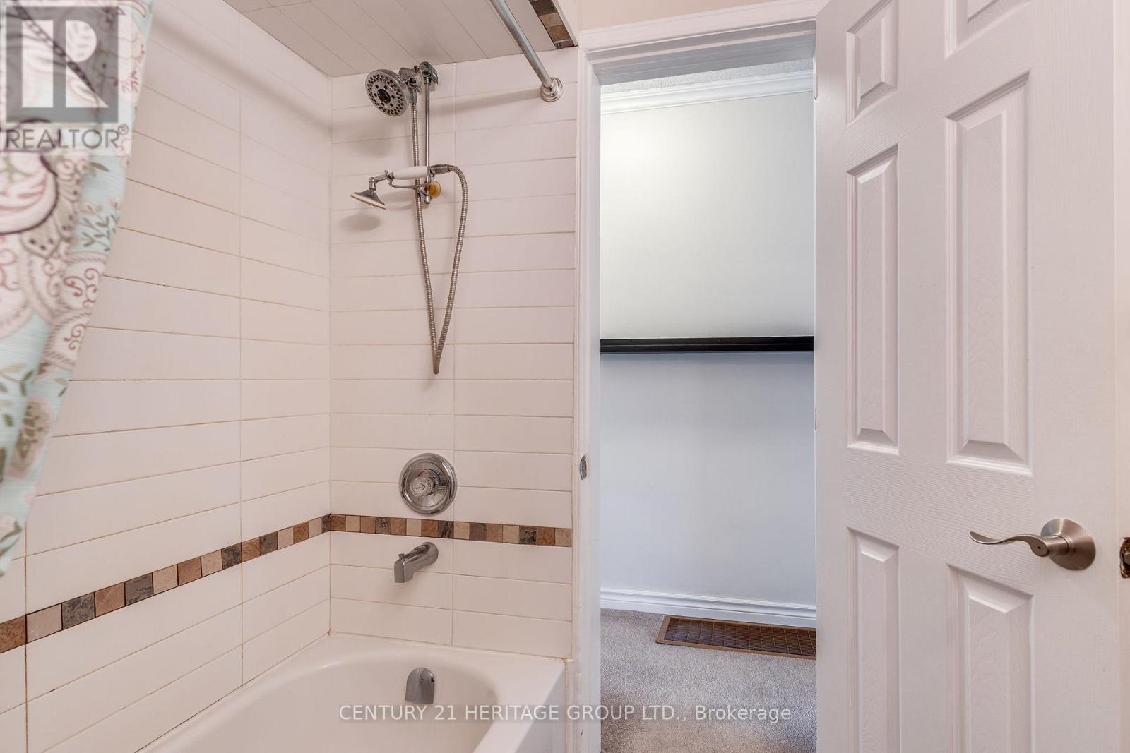 69 Lindsay Avenue, Newmarket, Ontario  L3Y 4N7 - Photo 18 - N13248160