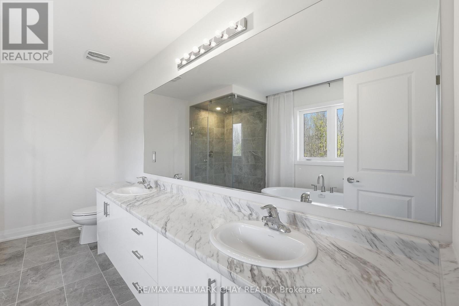 25 Del Ray Crescent, Wasaga Beach, Ontario  L9Z 0N7 - Photo 14 - S13248098