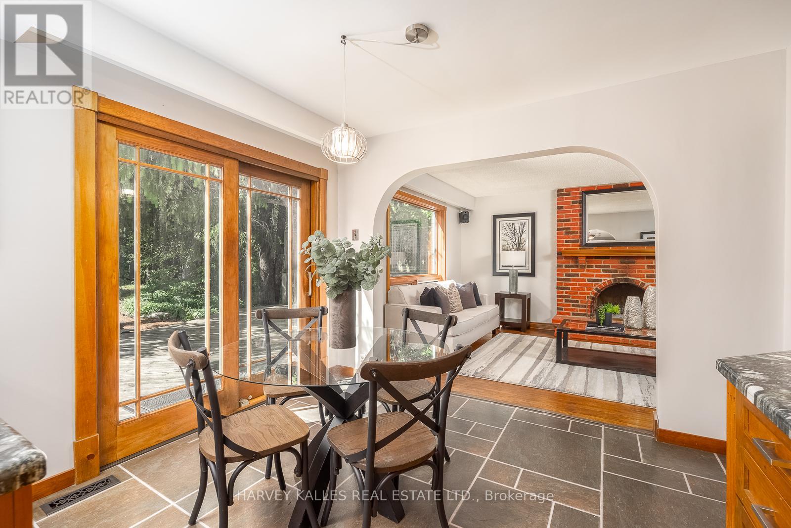 1033 Fair Birch Drive, Mississauga, Ontario  L5H 1M4 - Photo 15 - W13248000