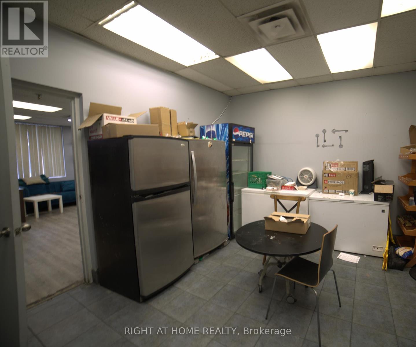 112 - 2465 Cawthra Road, Mississauga, Ontario  L5A 3P2 - Photo 4 - W13248020