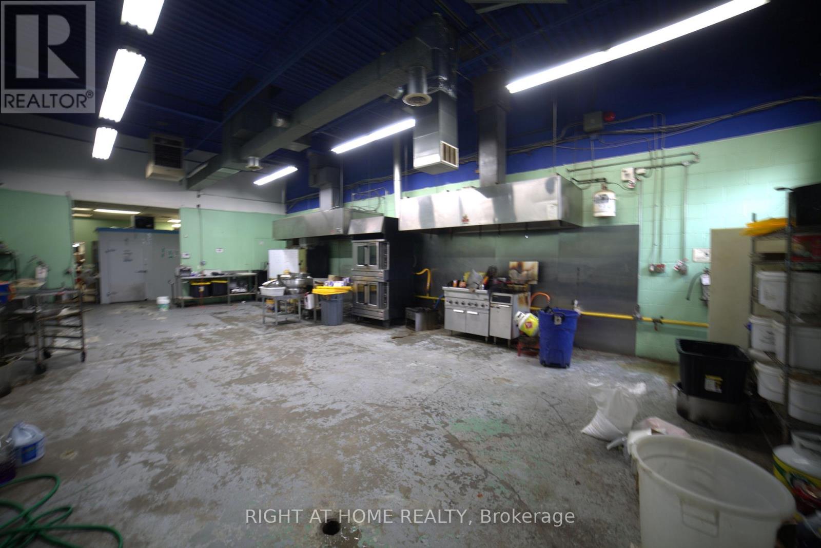 112 - 2465 Cawthra Road, Mississauga, Ontario  L5A 3P2 - Photo 8 - W13248020