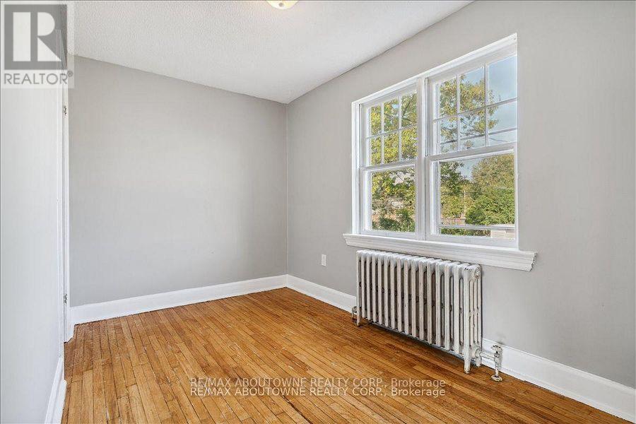 6 - 133 North Service Road E, Oakville, Ontario  L6H 1A3 - Photo 17 - W13248080