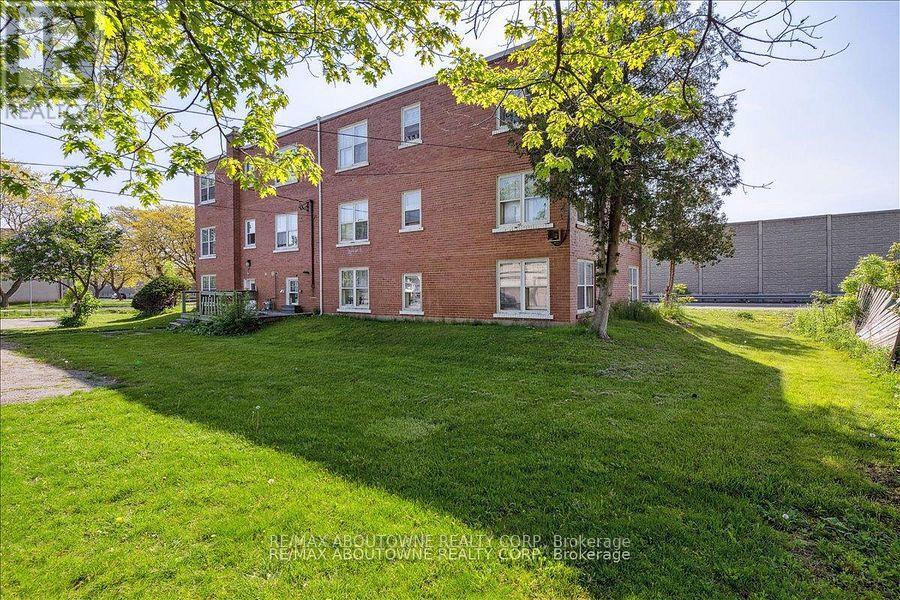 6 - 133 North Service Road E, Oakville, Ontario  L6H 1A3 - Photo 20 - W13248080