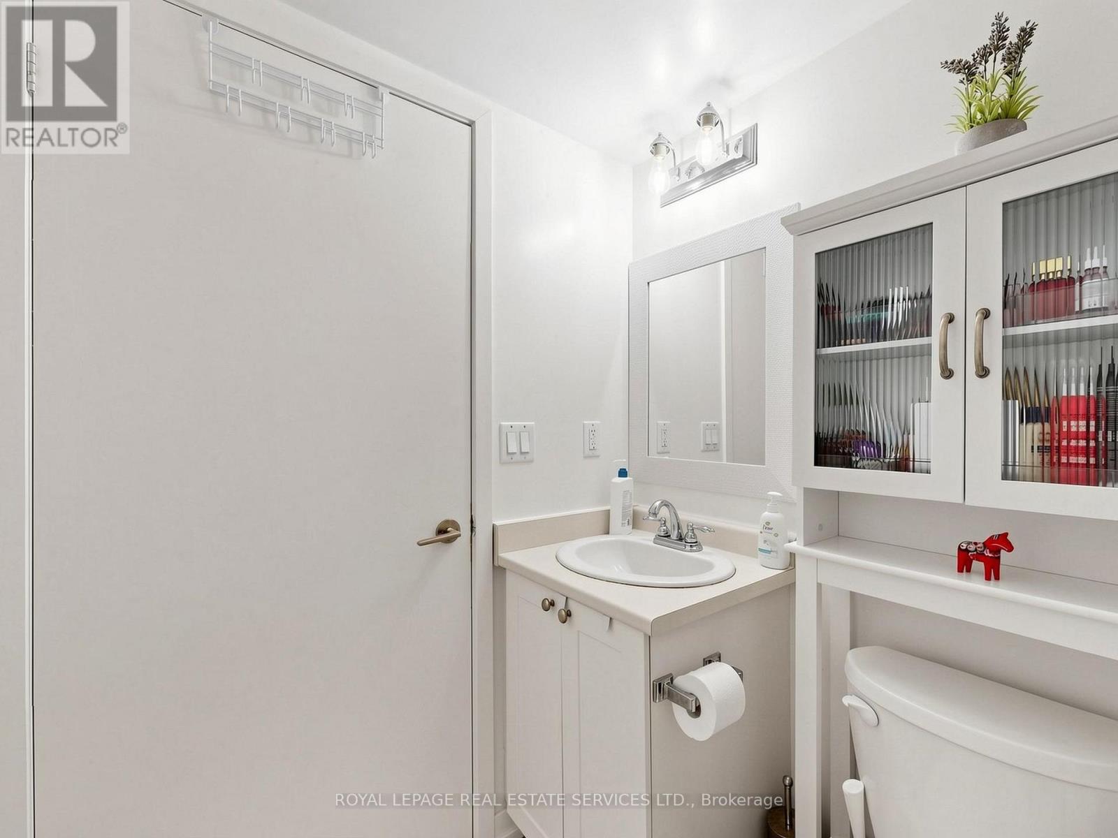728 - 812 Lansdowne Avenue, Toronto, Ontario  M6H 4K5 - Photo 13 - W13248220