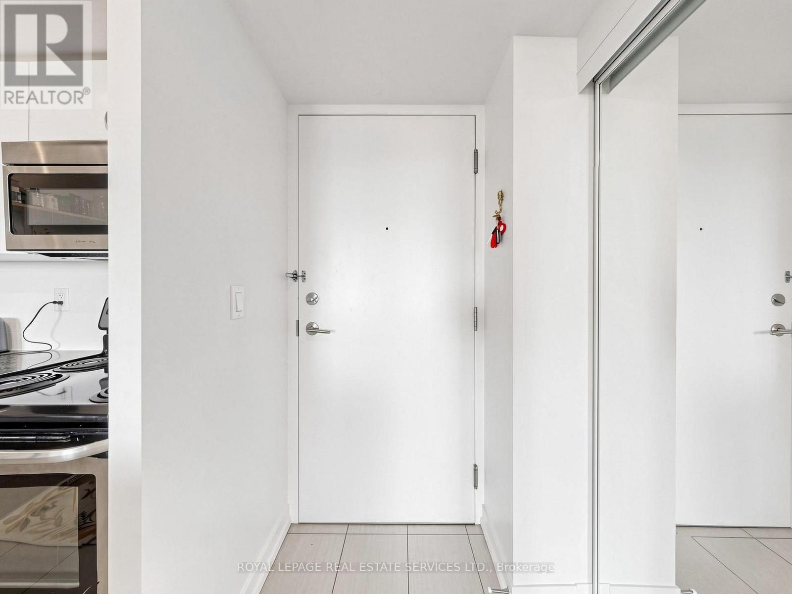 728 - 812 Lansdowne Avenue, Toronto, Ontario  M6H 4K5 - Photo 15 - W13248220