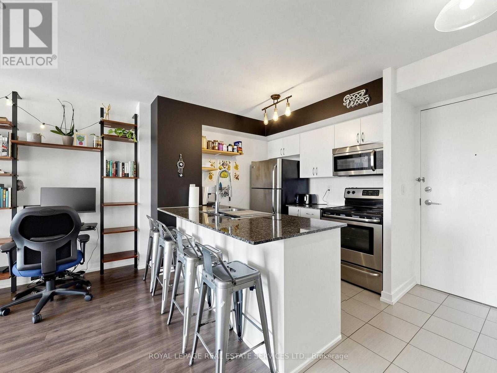 728 - 812 Lansdowne Avenue, Toronto, Ontario  M6H 4K5 - Photo 7 - W13248220