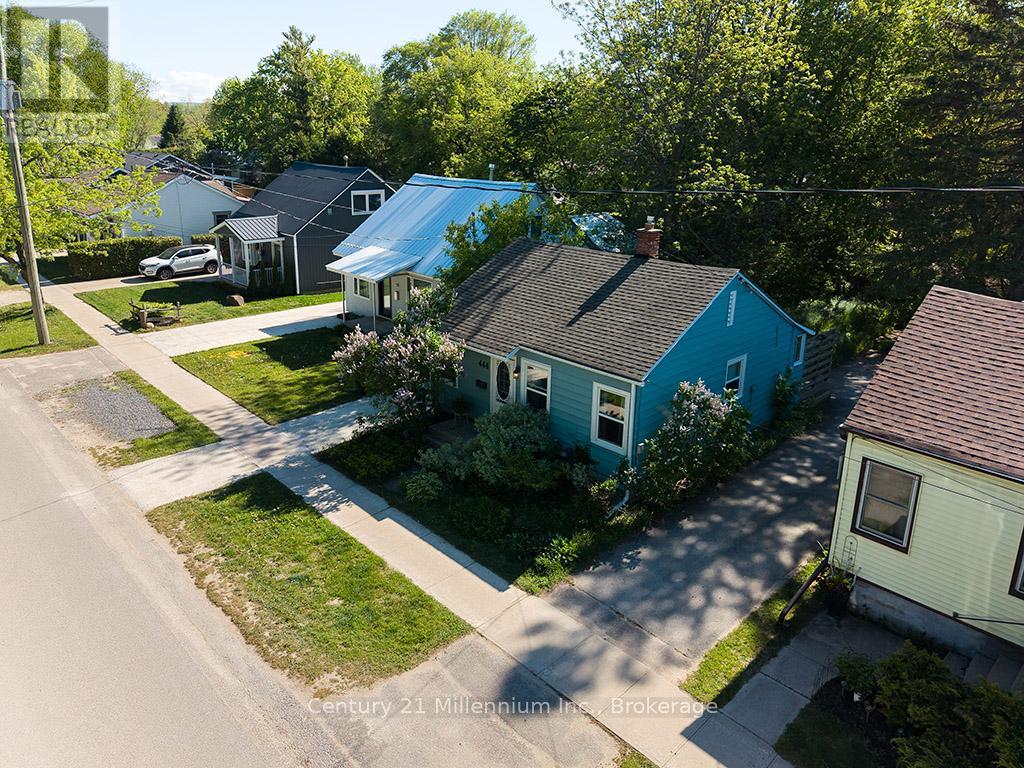 444 Maple Street, Collingwood, Ontario  L9Y 2R9 - Photo 3 - S13248502