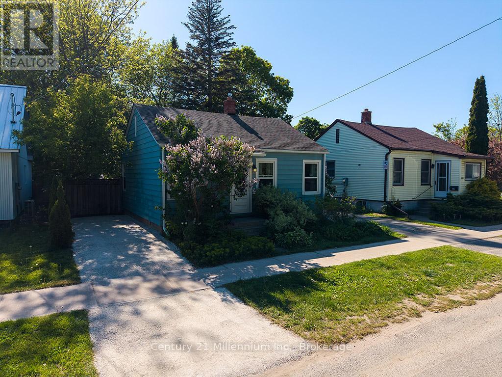 444 Maple Street, Collingwood, Ontario  L9Y 2R9 - Photo 4 - S13248502