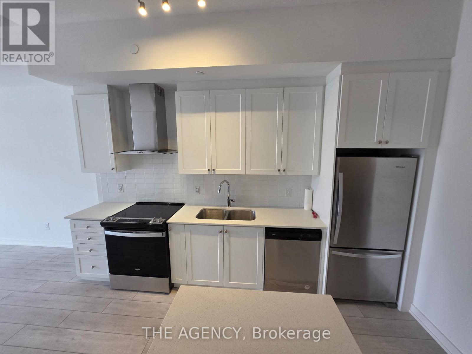215 - 55 Duke Street, Kitchener, Ontario  N2H 0C9 - Photo 6 - X13248134