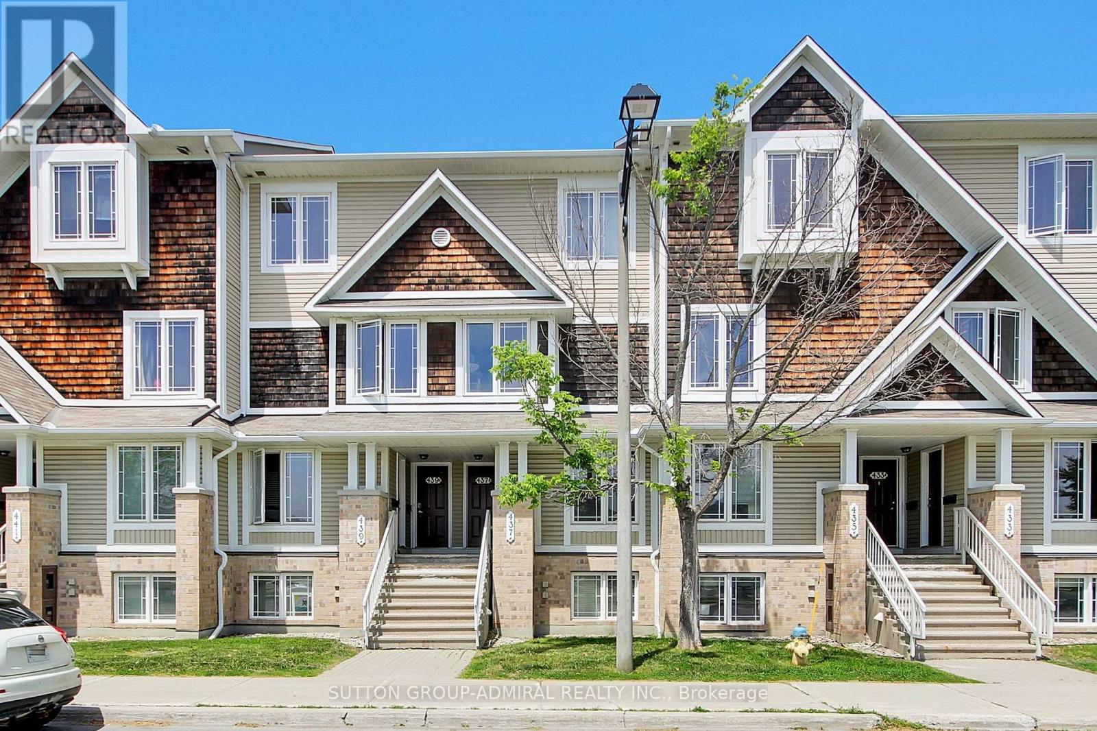 439B CHAPMAN MILLS DRIVE, Ottawa, Ontario