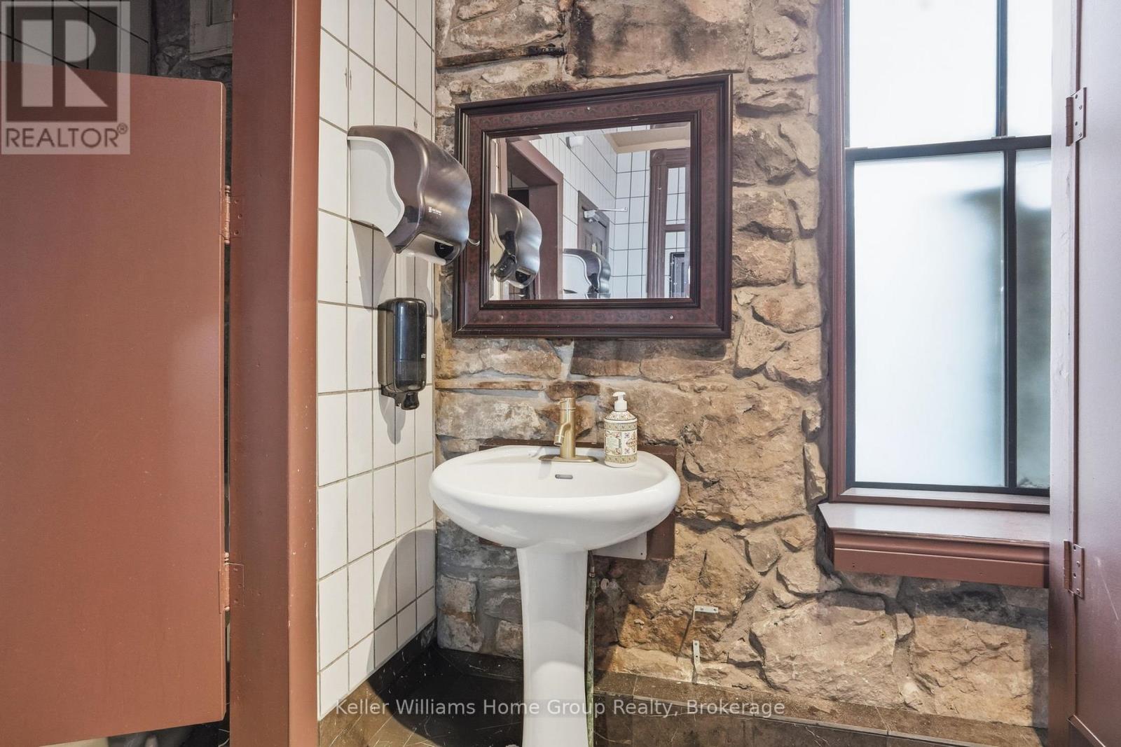 B - 49 Norfolk Street, Guelph, Ontario  N1H 4J1 - Photo 12 - X13248312