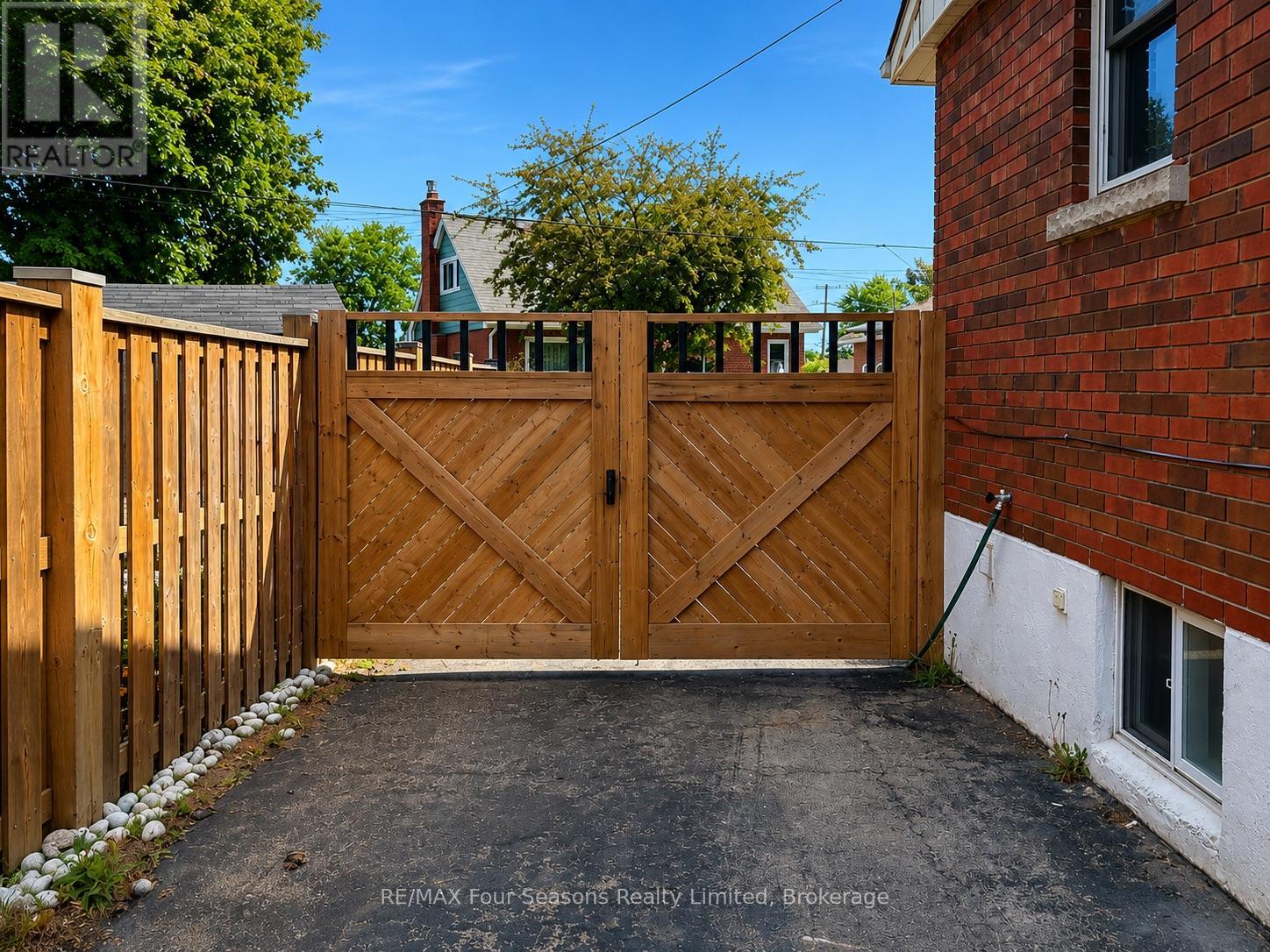 23 Camille Court, Hamilton, Ontario  L8T 2C8 - Photo 25 - X13248574