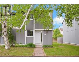 207 THISTLEDOWN COURT, Ottawa, Ontario