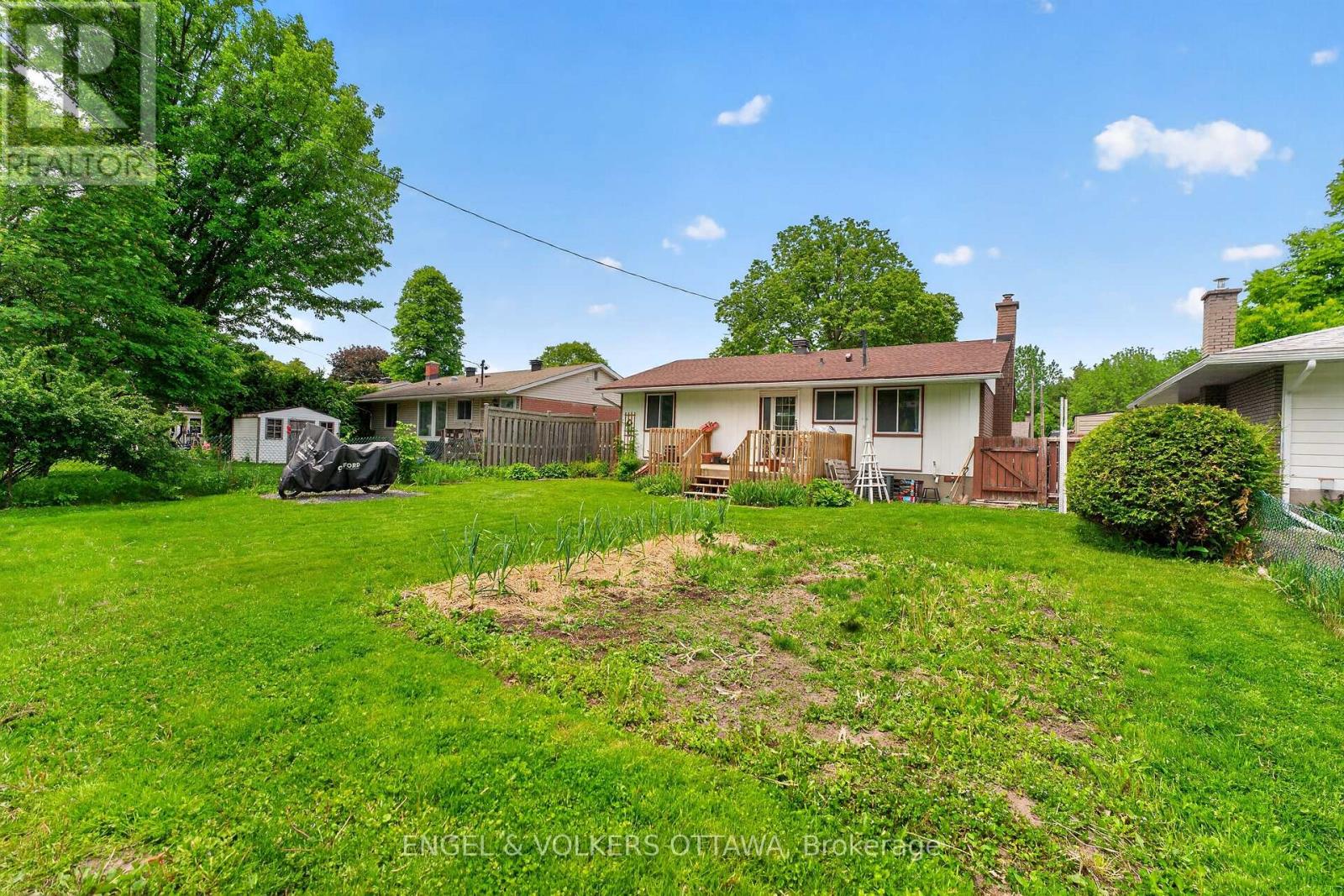 2548 Hanlon Avenue, Ottawa, Ontario  K2B 7X4 - Photo 21 - X13248518