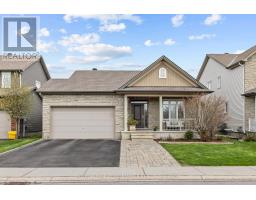 15 YORK CROSSING, Russell, Ontario