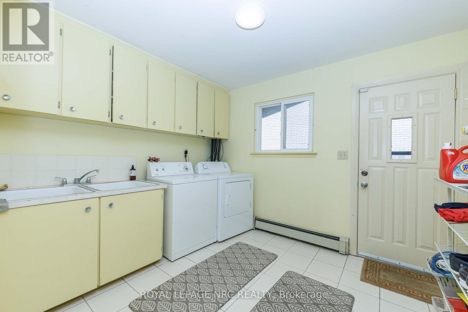 1273 Winding Trail, Mississauga, Ontario  L4Y 2T9 - Photo 20 - W13248556