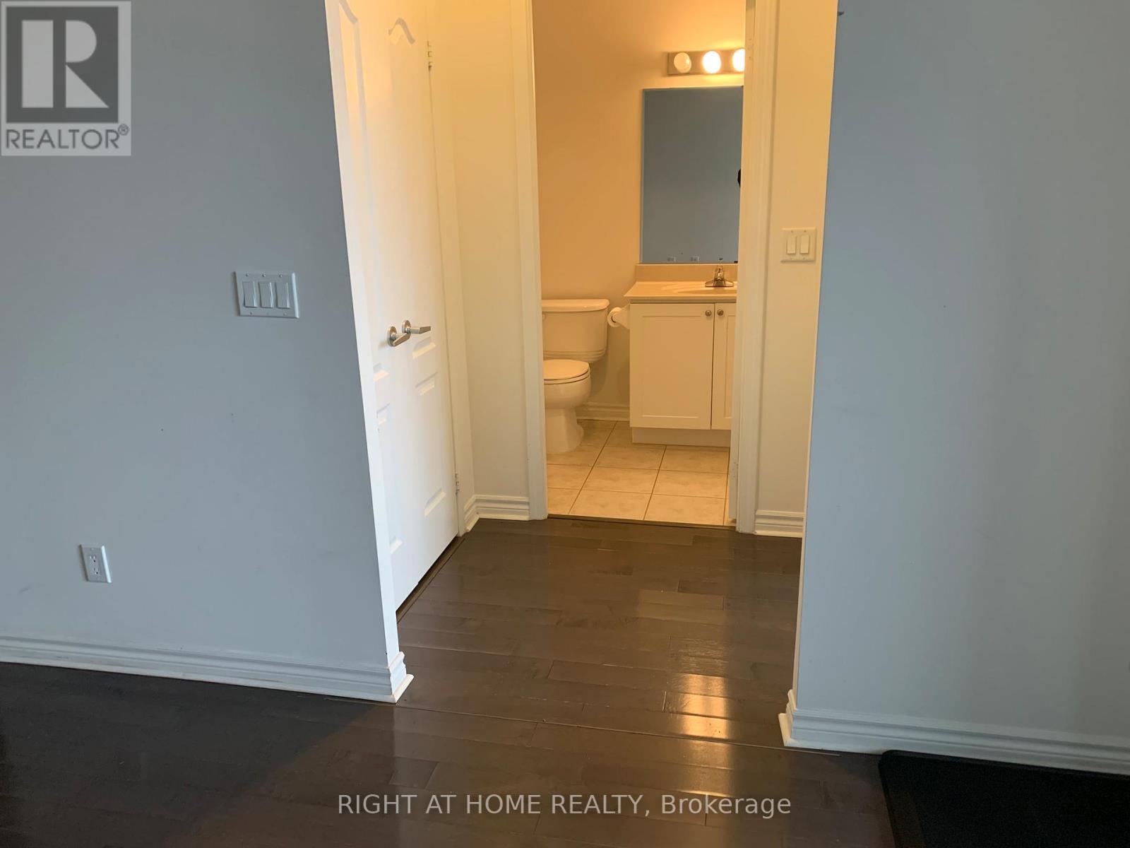2711 - 4080 Living Arts Drive, Mississauga, Ontario  L5B 4N3 - Photo 10 - W13246354