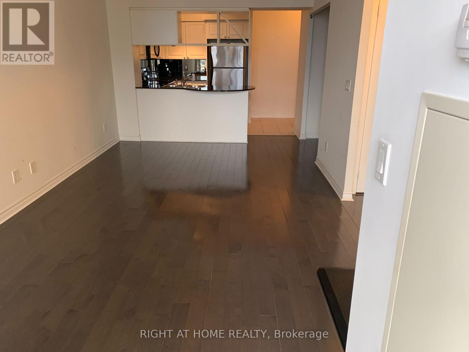 2711 - 4080 Living Arts Drive, Mississauga, Ontario  L5B 4N3 - Photo 6 - W13246354