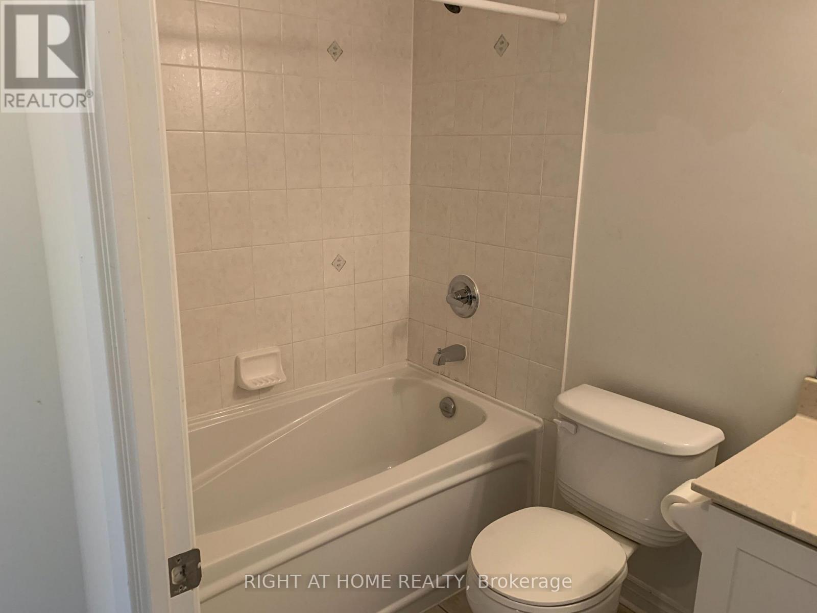 2711 - 4080 Living Arts Drive, Mississauga, Ontario  L5B 4N3 - Photo 11 - W13246354