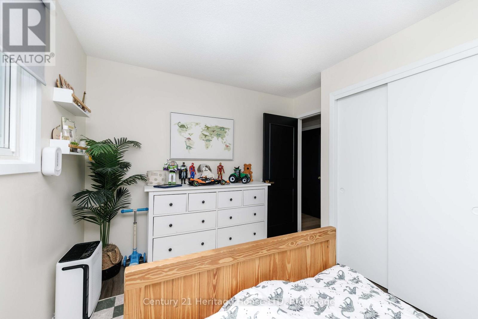 6046 Eldorado Avenue, Niagara Falls, Ontario  L2H 2E7 - Photo 19 - X13248398