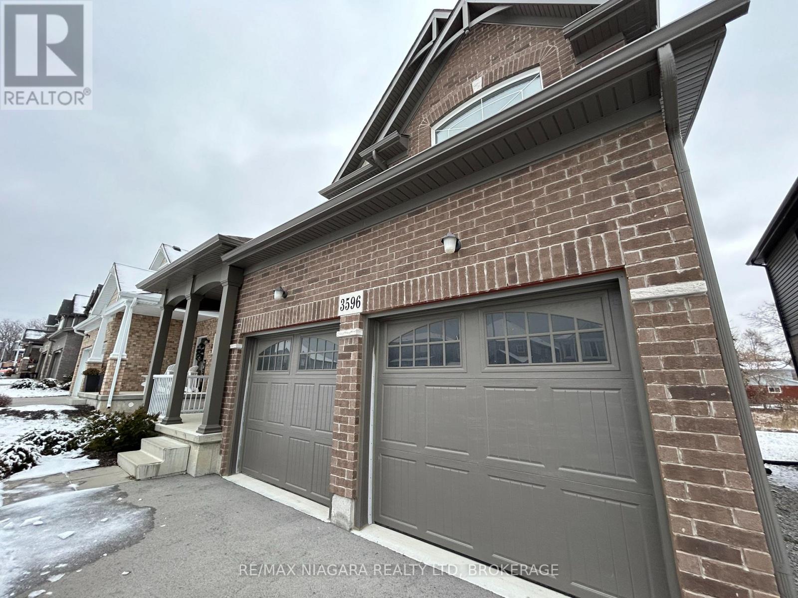 3596 Carolinia Court, Fort Erie, Ontario  L0S 1N0 - Photo 2 - X13248514