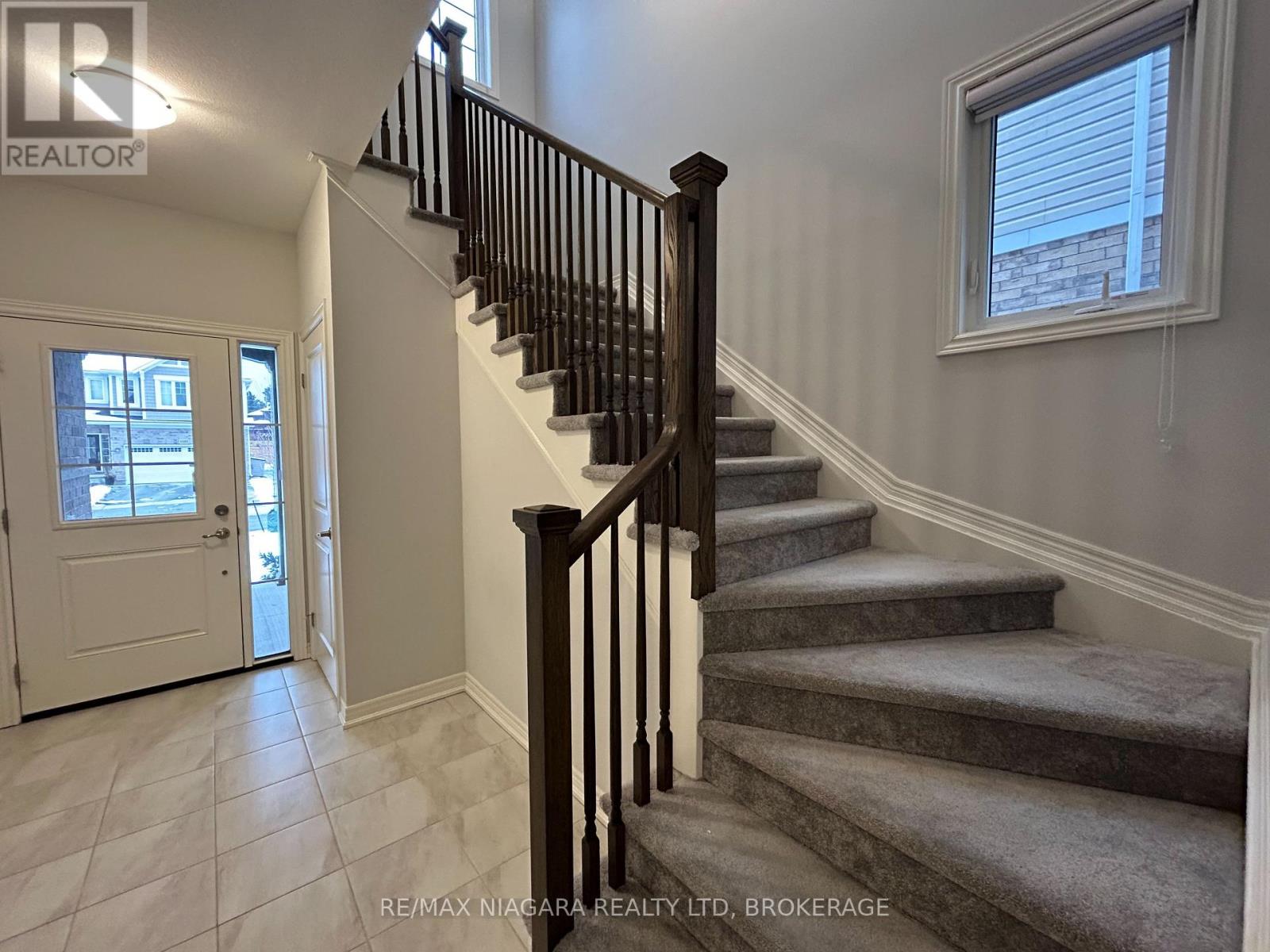 3596 Carolinia Court, Fort Erie, Ontario  L0S 1N0 - Photo 3 - X13248514