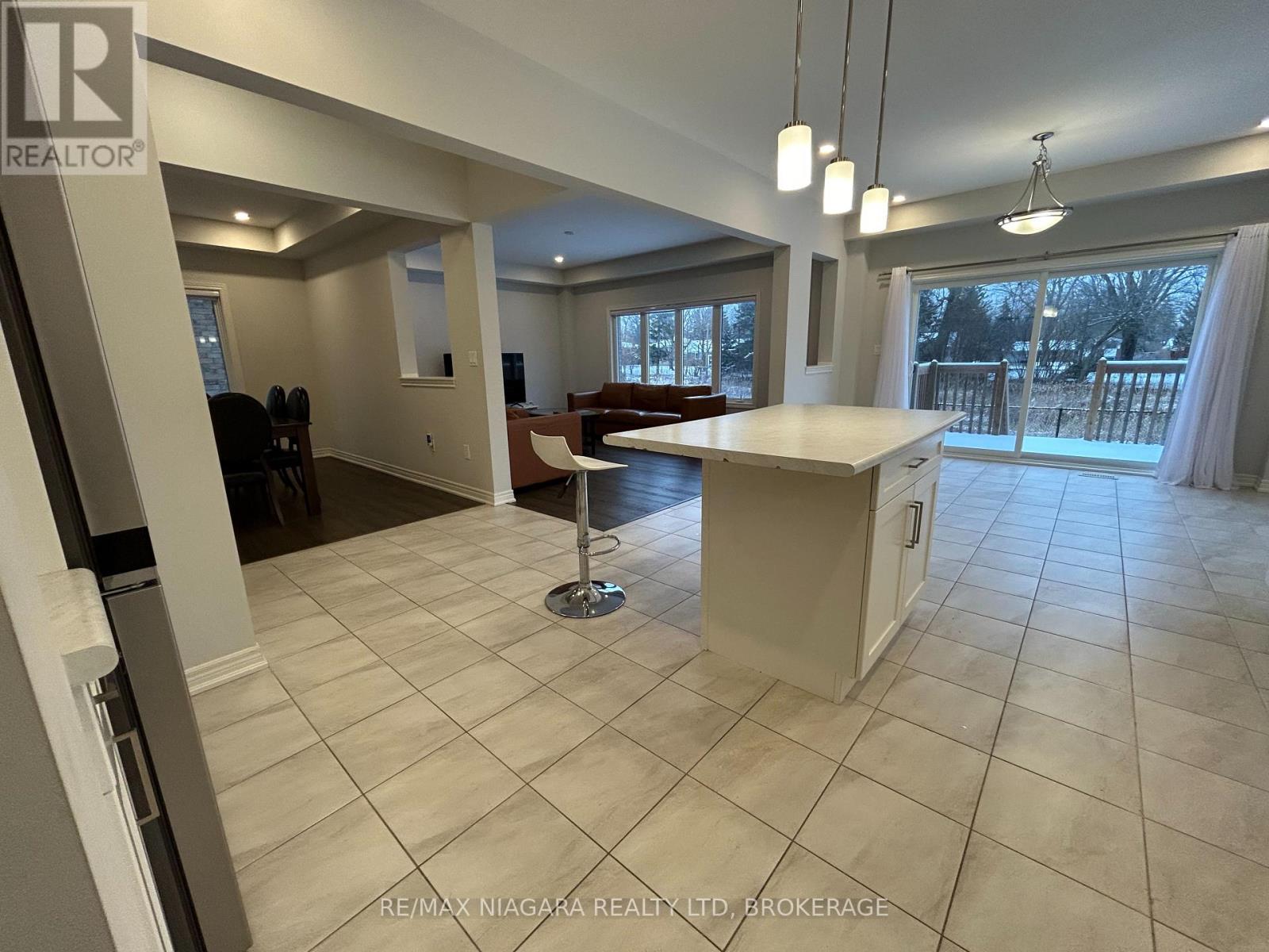 3596 Carolinia Court, Fort Erie, Ontario  L0S 1N0 - Photo 9 - X13248514