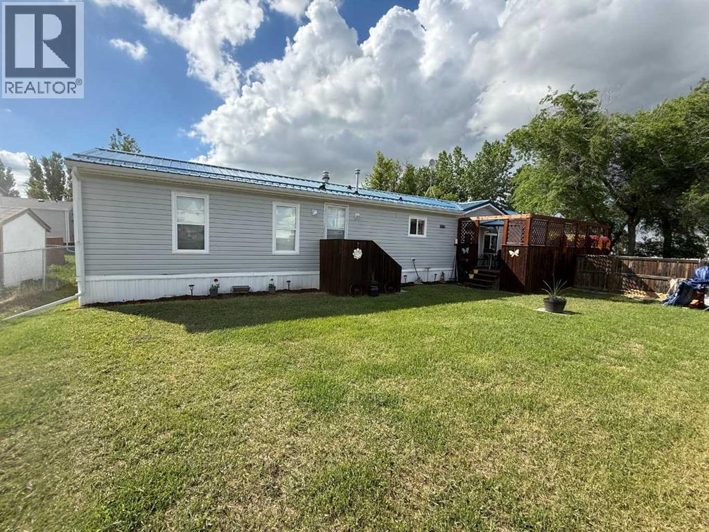 11 Railway Avenue, Duchess, Alberta